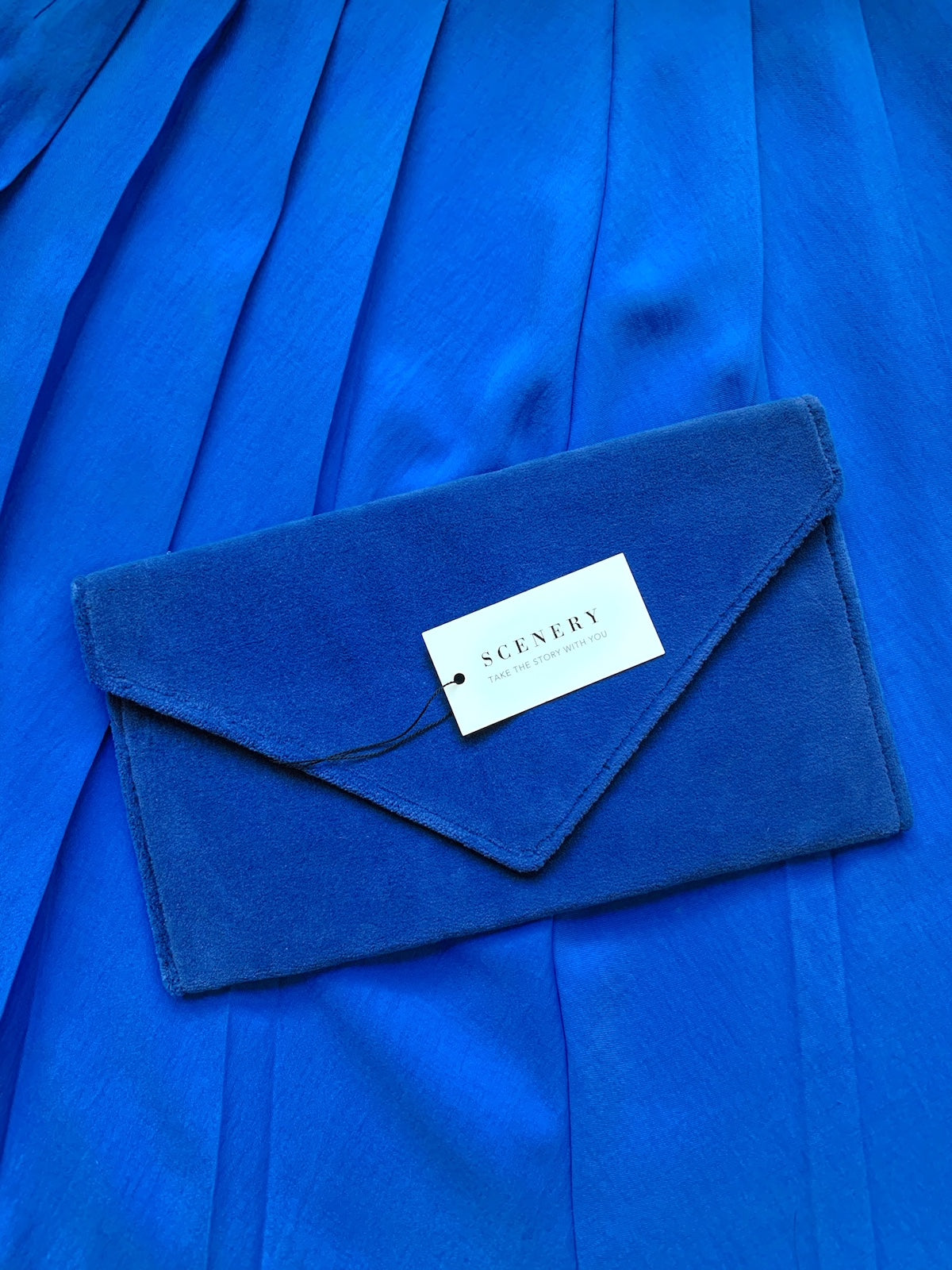 The Sapphire Envelope Clutch - USC, Bing Theatre - Scenery